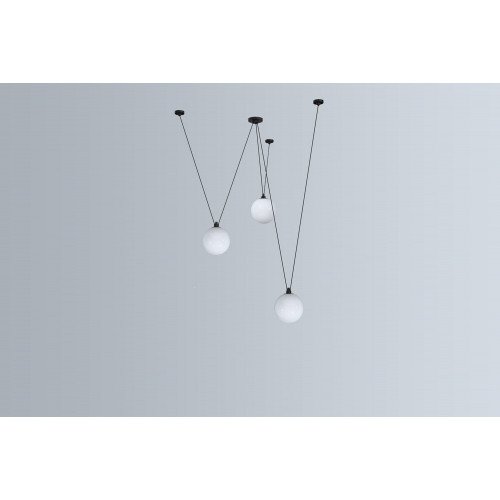 Les Acrobates de Gras 325 DCW éditions PARIS