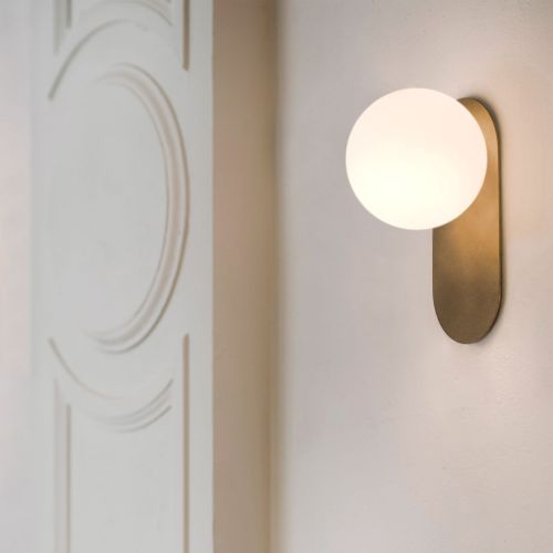 Adrion S – Wand- / Deckenleuchte – Schwung – Glaskugel – E14 LED – H 23 cm