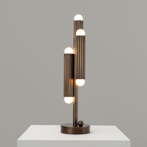 Vesta Table – Table Lamp – Schwung – Solid Brass – 6 E14 LEDs – H 61 cm