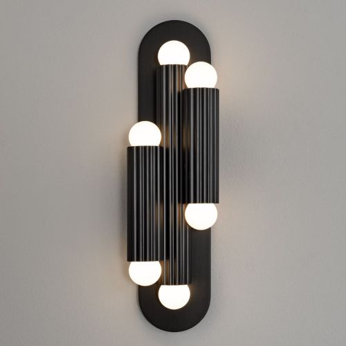 Vesta Triple 2 – Wand- / Deckenleuchte – Schwung – Massives Messing – 6 E14 LEDs – H 46 cm