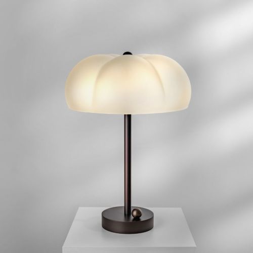 Hana MD – Lampe de table – Schwung – Verre borosilicate sablé et laiton – LED E14 – H 48,5 cm